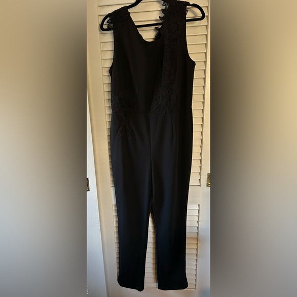 Like New APT.9 Black Jumpsuit with flower appliqué - Picture 4 of 12